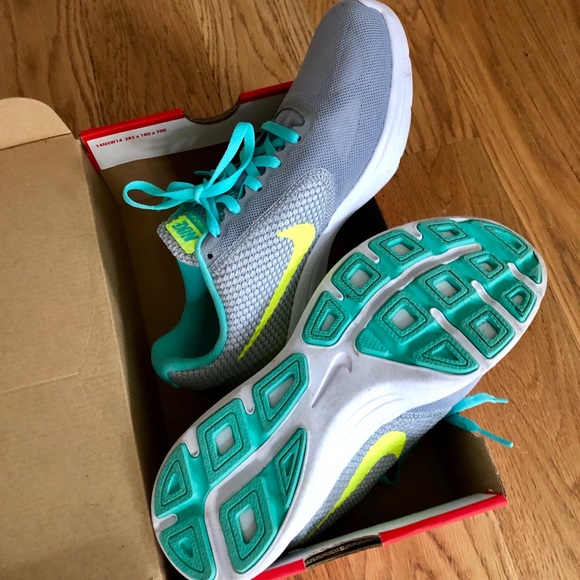 Nike 8 NIB - Picture 2 of 3